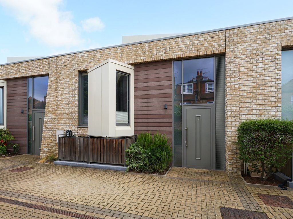 New home, 3 bed terraced house for sale in Halford Place, Hanwell W7, £825,000