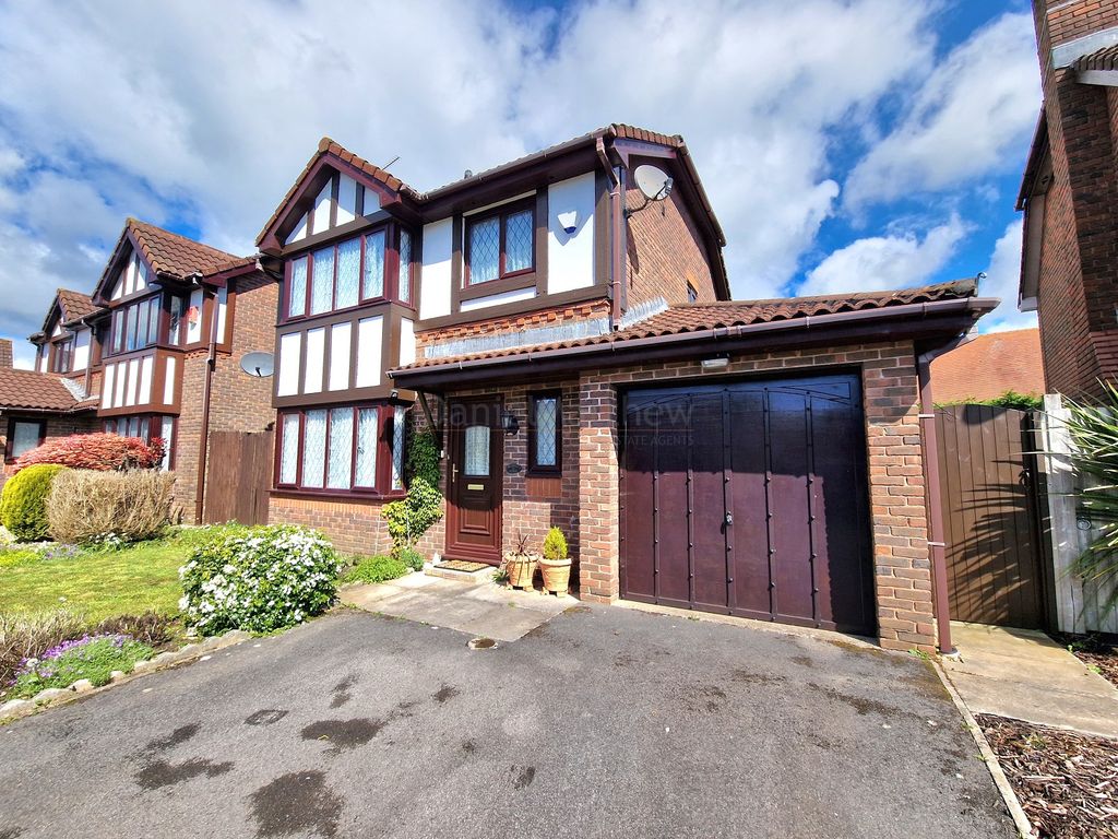 3 bed detached house for sale in The Shires, Marshfield, Cardiff. CF3, £390,000