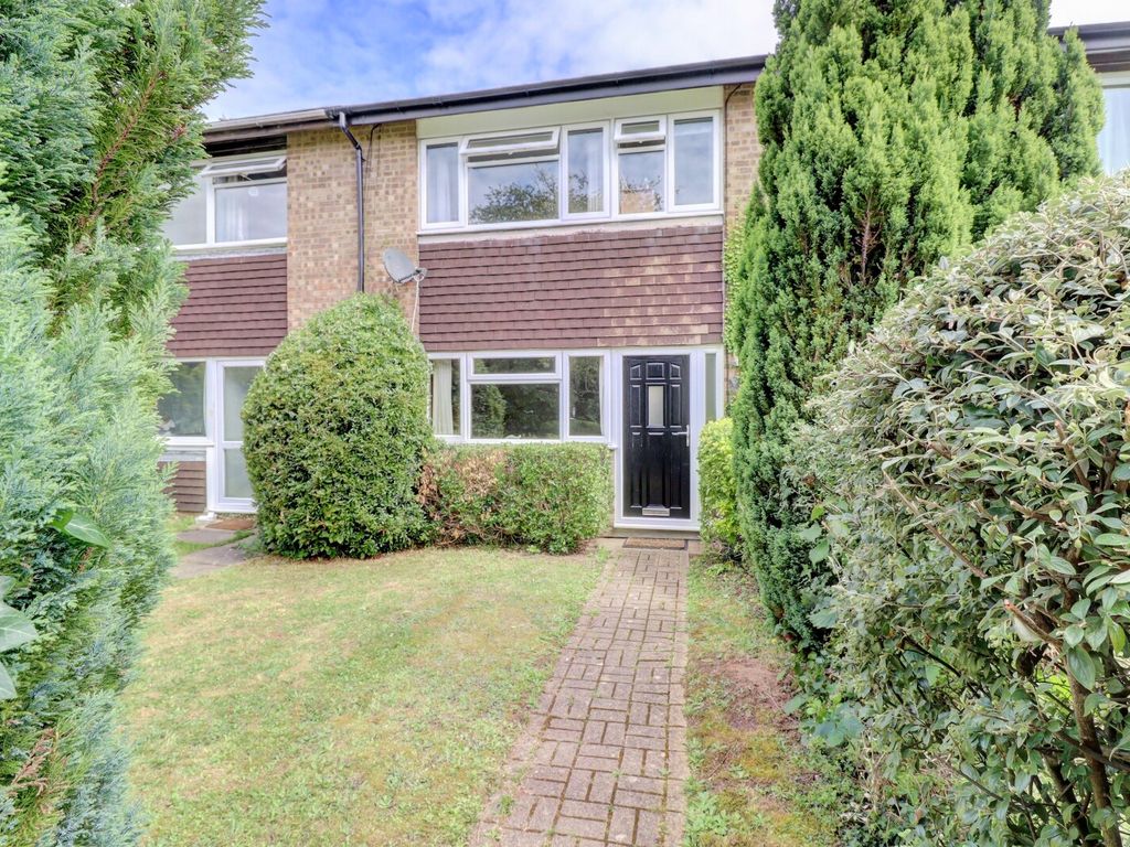 3 bed terraced house for sale in Fern Walk, Hazlemere, High Wycombe HP15, £385,000