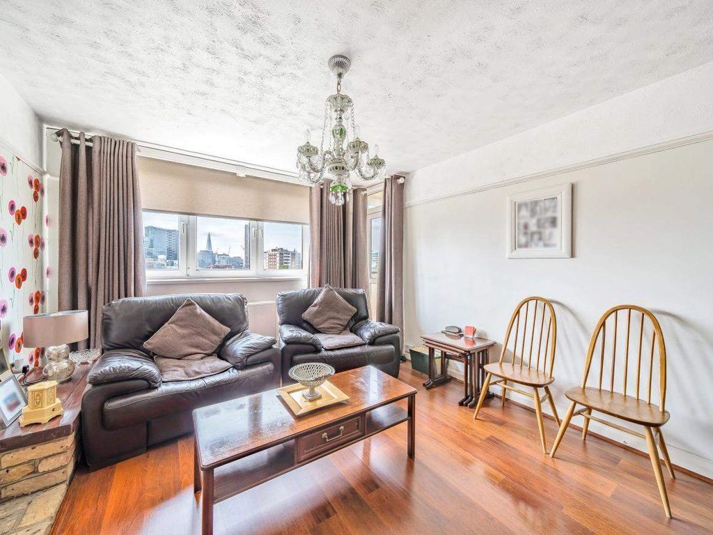 2 bed flat for sale in Pleydell Estate, Radnor Street, London EC1V, £380,000