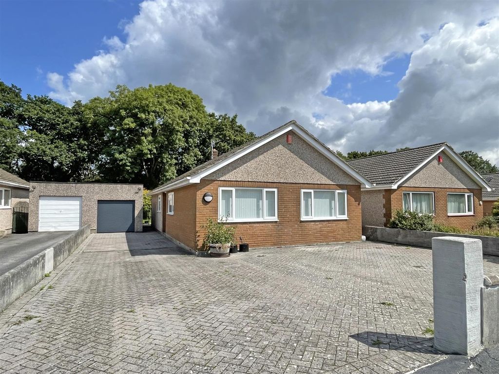 3 bed detached bungalow for sale in Weir Road, Mainstone, Plymouth PL6, £375,000
