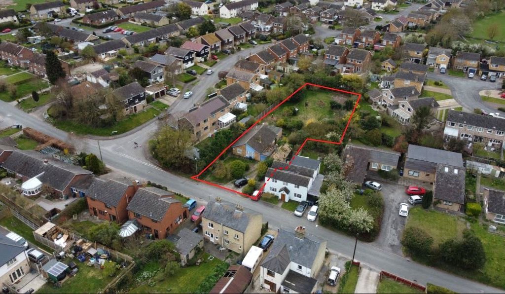 Land for sale in Fowlmere Road, Foxton, Cambridge CB22, £725,000