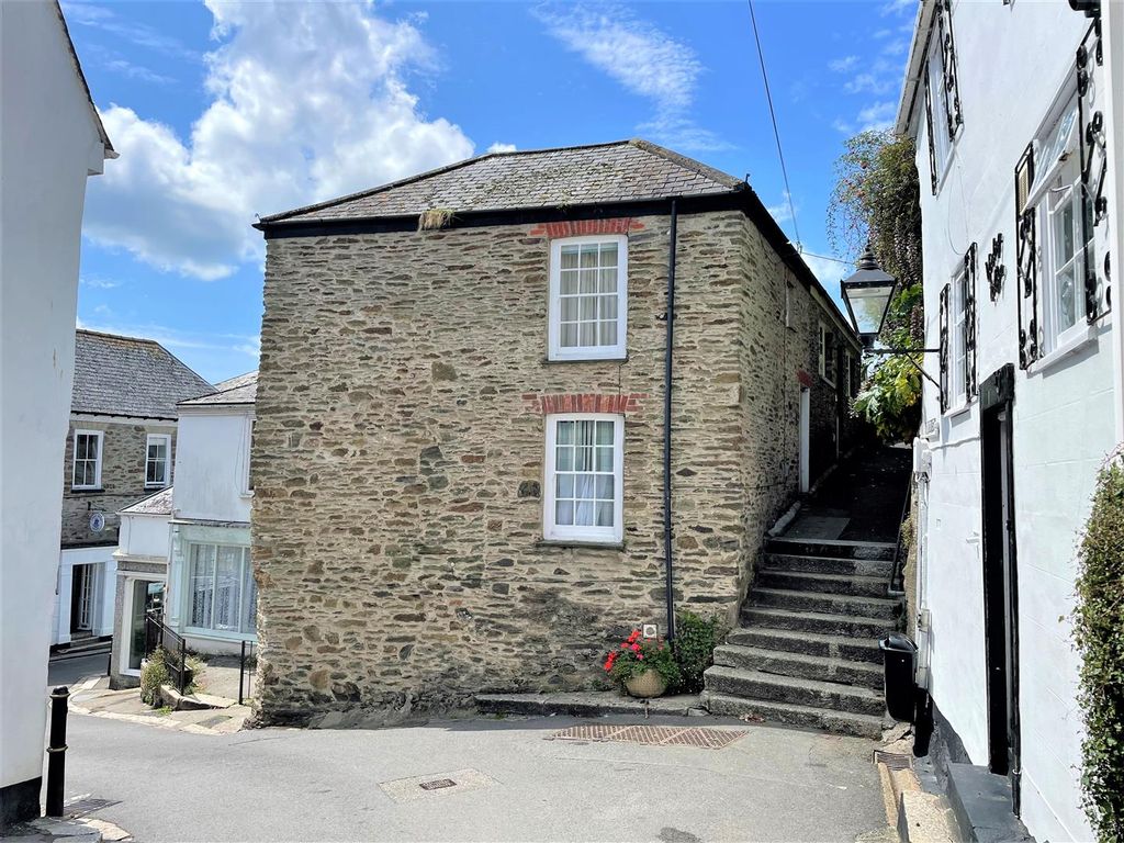 3 bed property for sale in Bull Hill, Fowey PL23, £410,000