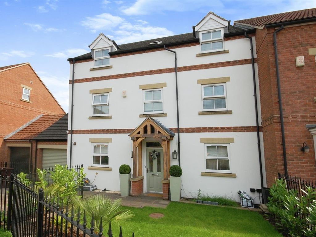 4 bed end terrace house for sale in Church Meadow, Sherburn In Elmet, Leeds LS25, £395,000