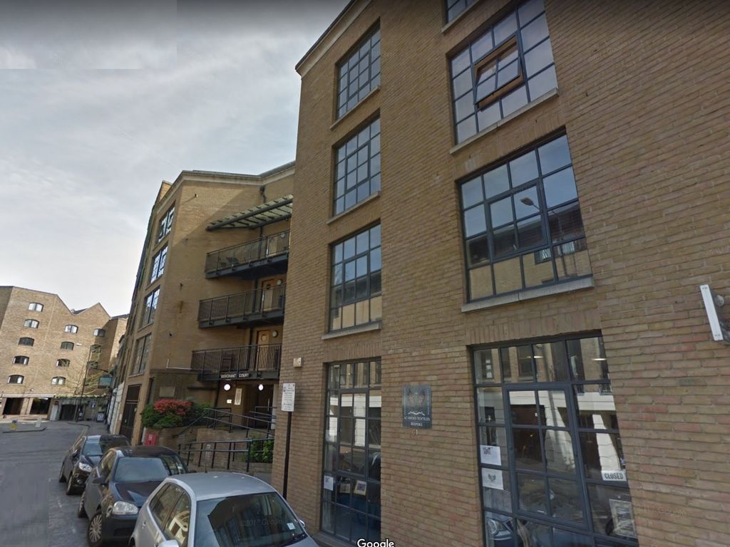 Office to let in Wapping Wall, London E1W, £12,000 pa