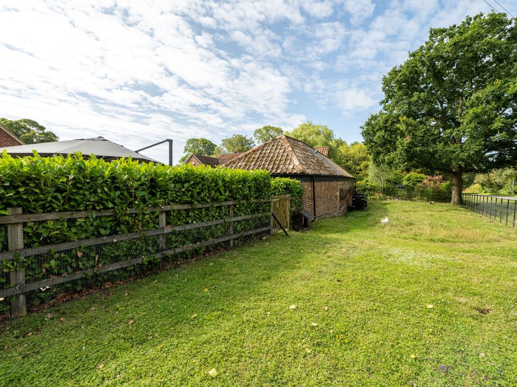 4 bed barn conversion for sale in Cartlodge, 1 Church Lane, Colmworth, Bedford MK44, £800,000