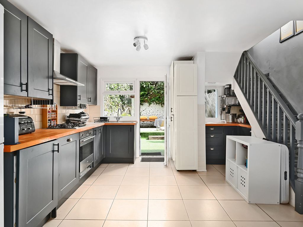 2 bed terraced house for sale in St. Pauls Street, Brighton BN2, £425,000