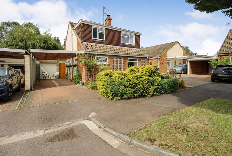 3 bed detached house for sale in Glebe Way, Houghton Conquest MK45, £425,000