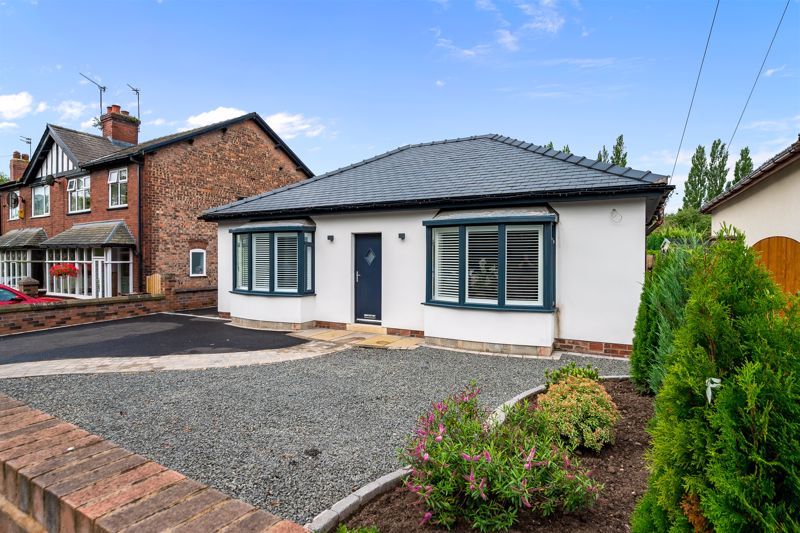 3 bed detached bungalow for sale in Appley Lane North, Appley Bridge, Wigan WN6, £575,000