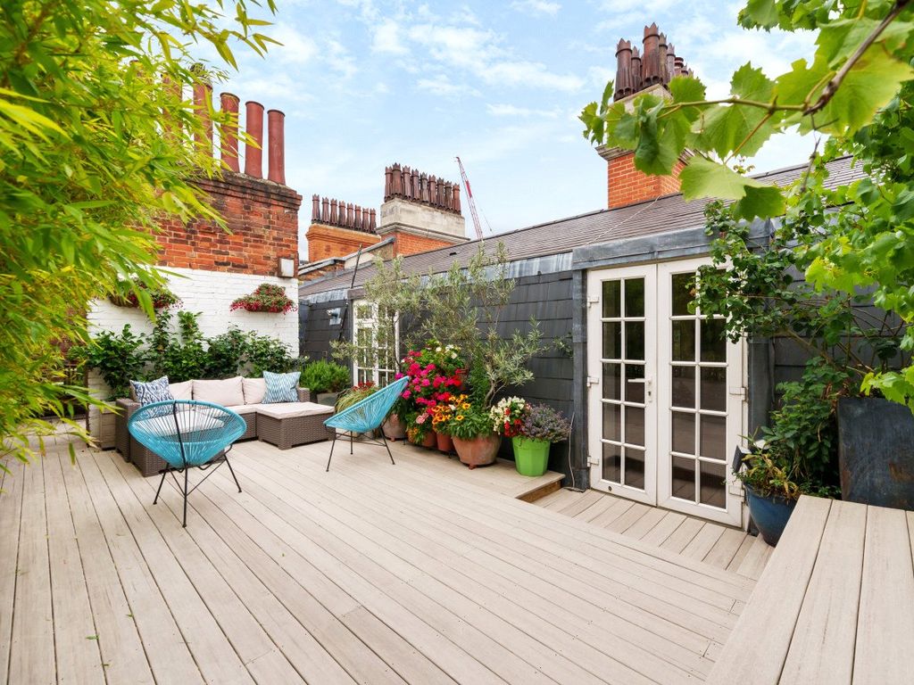 2 bed flat for sale in Bedford Court Mansions, Bedford Avenue, Bloomsbury, London WC1B, £1,300,000