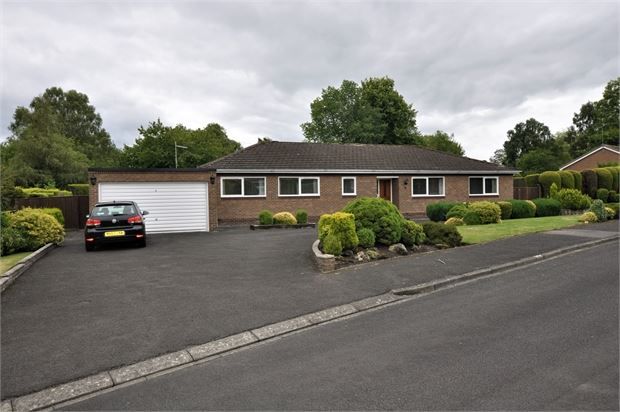 4 bed detached bungalow for sale in Crossfell, Darras Hall, Ponteland NE20, £500,000