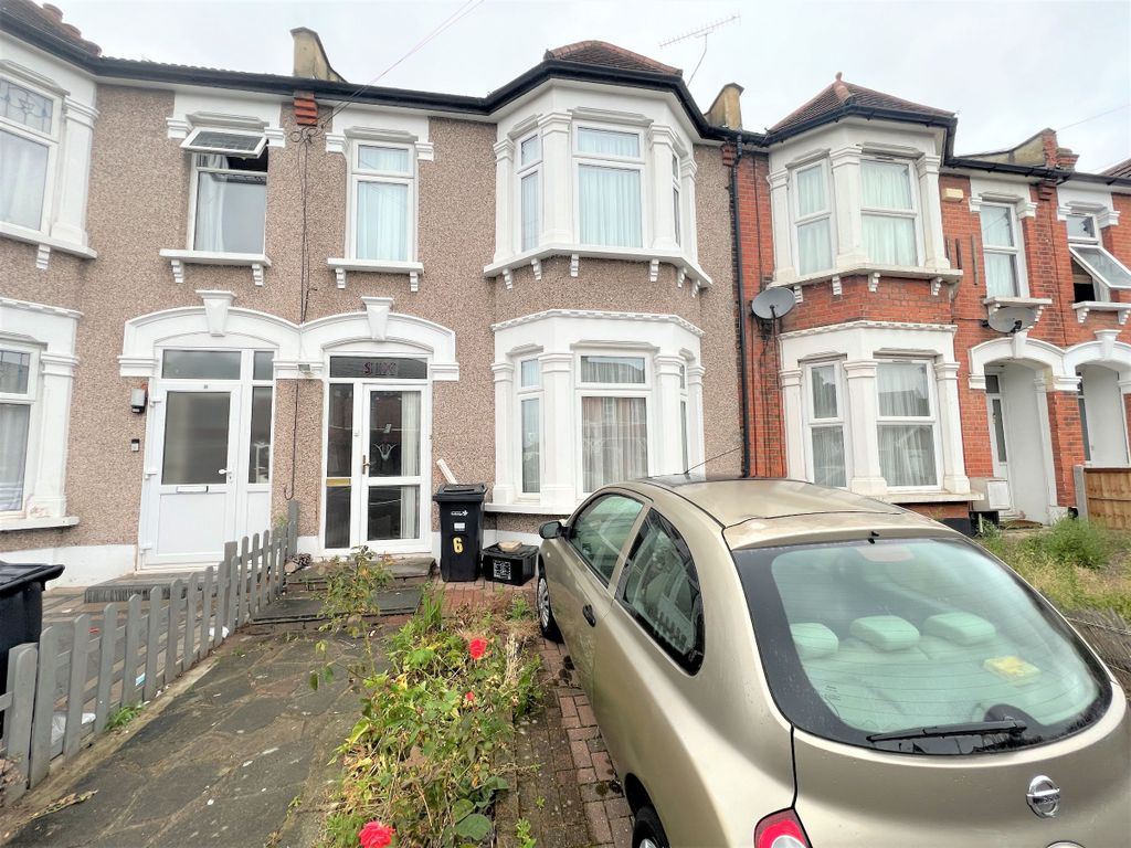2 bed terraced house for sale in Water Lane, Ilford IG3, £450,000