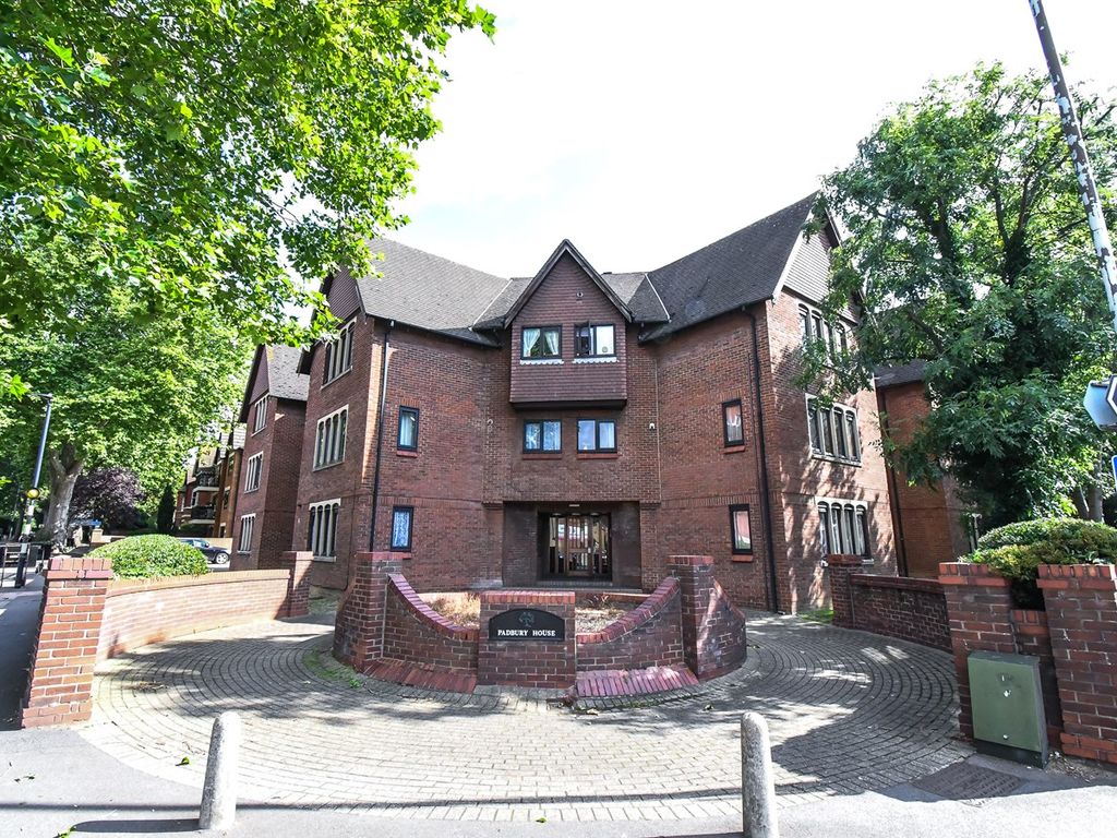 1 bed flat for sale in Bromham Road, Bedford MK40, £140,000