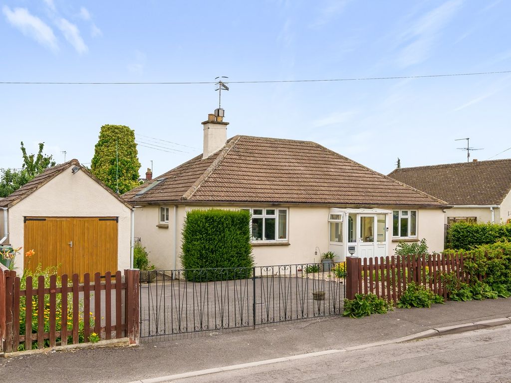 2 bed detached bungalow for sale in The Nursery, Kings Stanley, Stonehouse GL10, £450,000