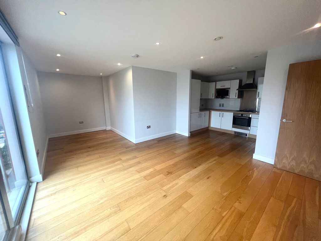 1 bed flat to rent in Bute Terrace, Cardiff CF10, £1,200 pcm