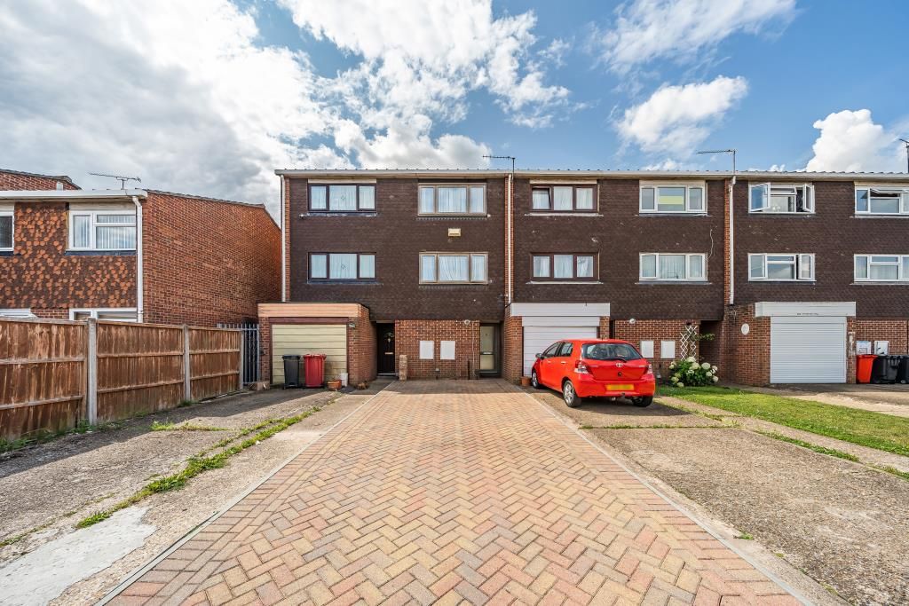 4 bed town house for sale in Langley, Berkshire SL3, £500,000