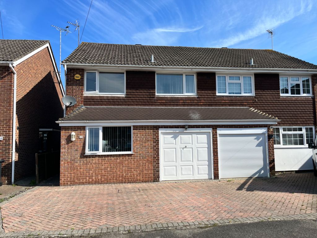 3 bed semi-detached house for sale in Rangewood Avenue, Reading RG30, £420,000
