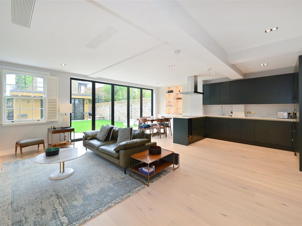 2 bed flat for sale in Abercorn Place, St John's Wood NW8, £2,100,000