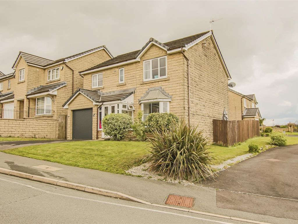 4 bed property for sale in Fieldfare Way, Bacup OL13, £350,000