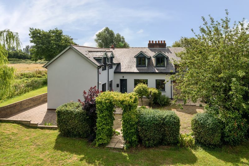 3 bed cottage for sale in Whitewall, Magor, Monmouthshire NP26, £495,000