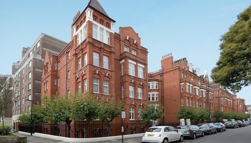 1 bed flat to rent in Hamlet Gardens, London W6, £2,751 pcm