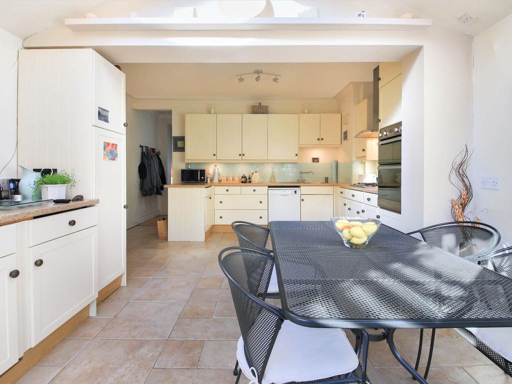 3 bed terraced house for sale in Riverside, Cambridge CB5, £800,000