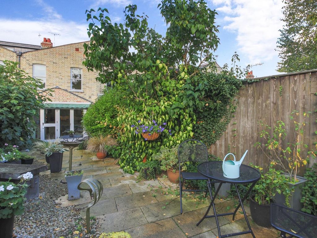 3 bed terraced house for sale in Riverside, Cambridge CB5, £800,000