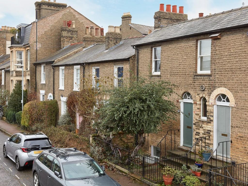 3 bed terraced house for sale in Eden Street, Cambridge CB1, £750,000