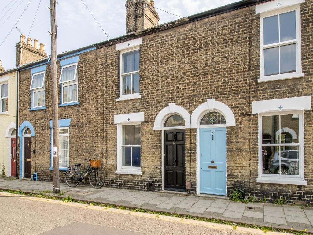 2 bed terraced house for sale in Kingston Street, Cambridge CB1, £500,000