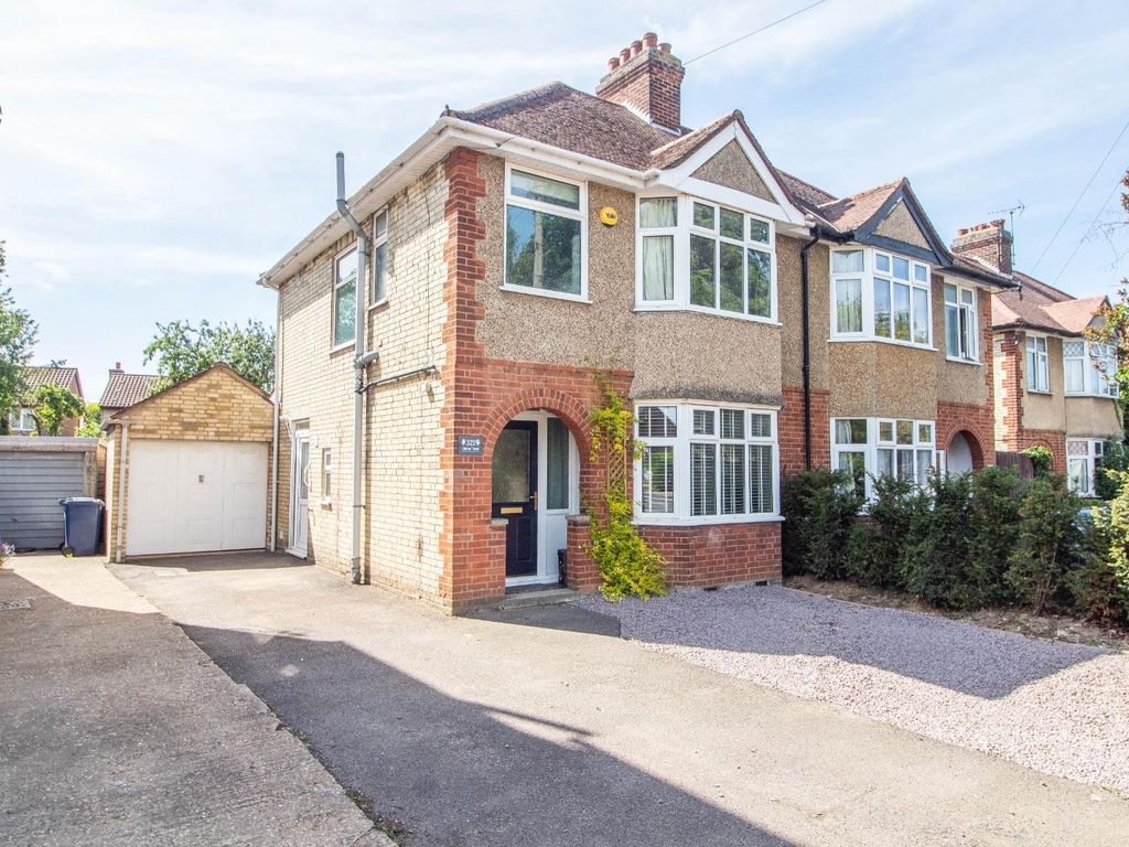 3 bed semi-detached house for sale in Histon Road, Cambridge CB4, £550,000