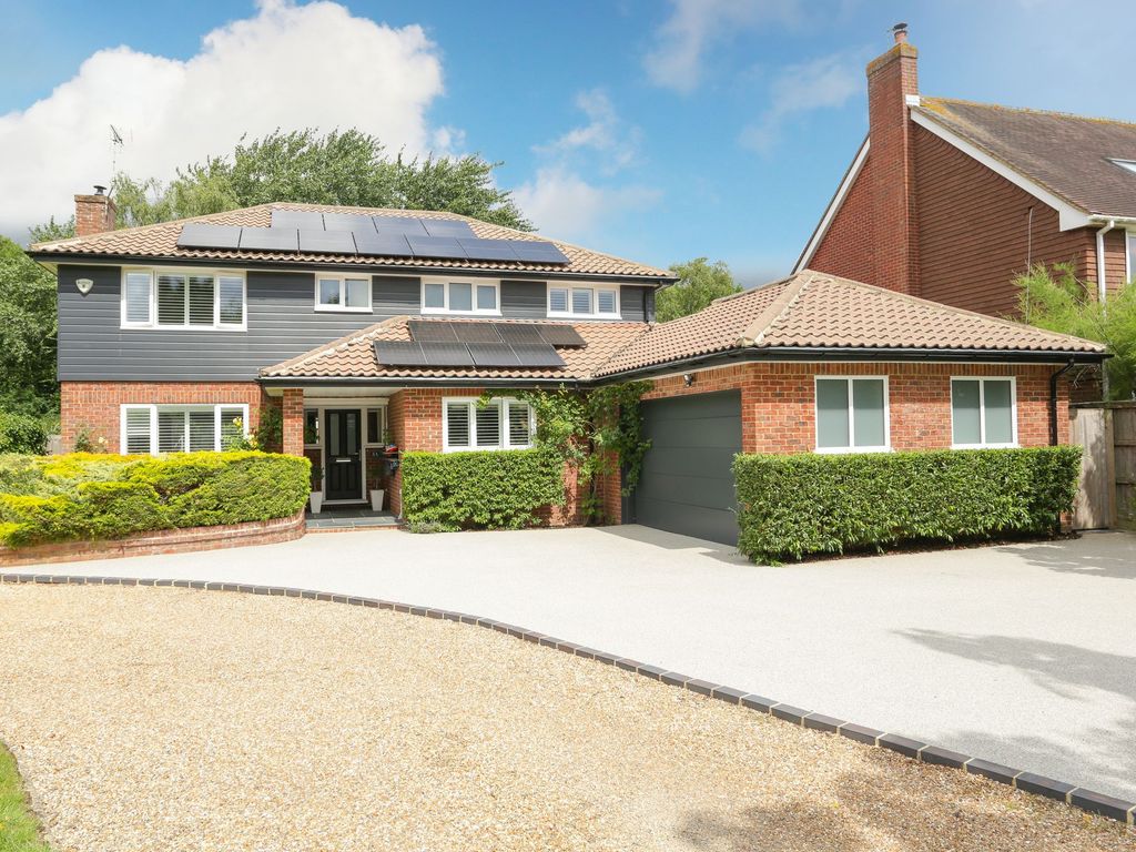 5 bed detached house for sale in Woodland Way, Canterbury CT2, £950,000