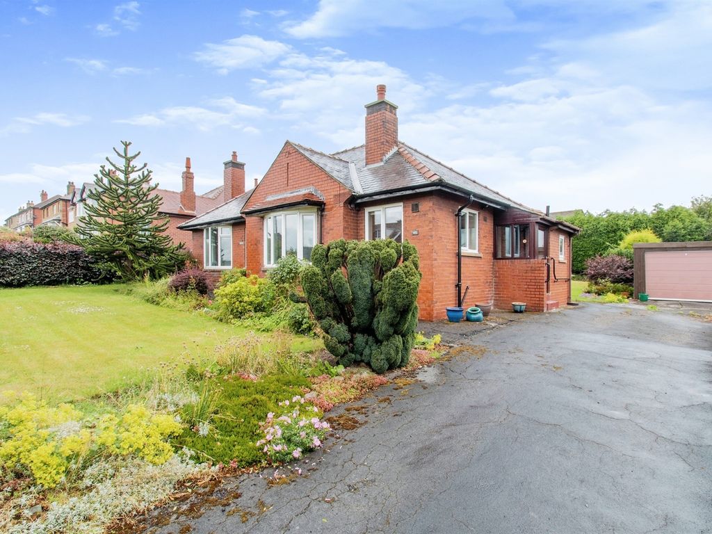 3 bed detached bungalow for sale in Hesketh Lane, Tingley, Wakefield WF3, £375,000