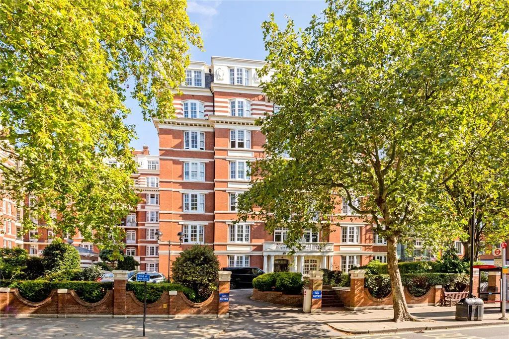 3 bed flat to rent in Maida Vale, London W9, £4,008 pcm