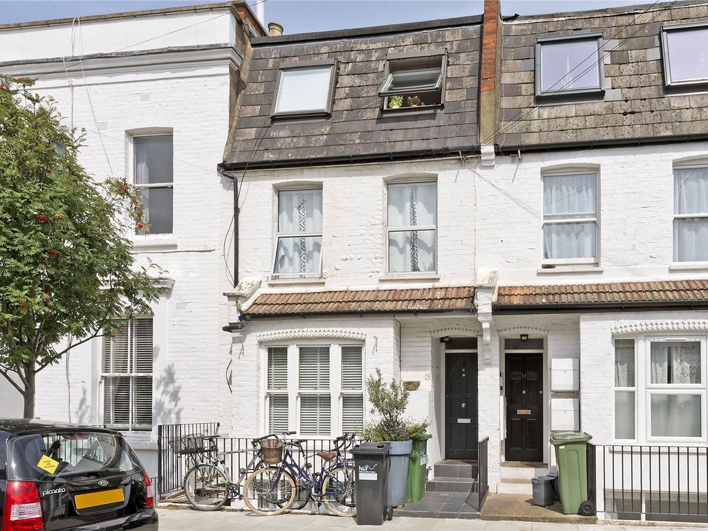 2 bed flat for sale in Kinnoul Road, London W6, £635,000