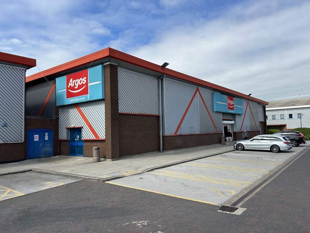 Retail premises to let in Unit B, M Park Alexandra, Grimsby DN31, Non quoting