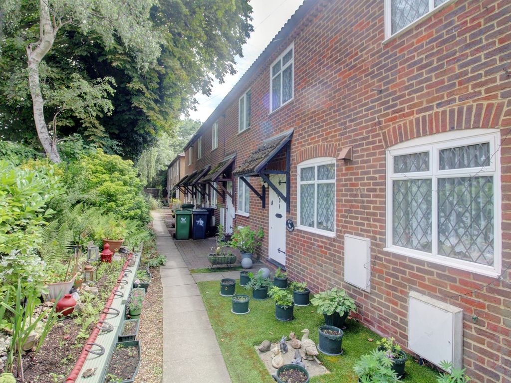 2 bed terraced house for sale in London Road, Loudwater, High Wycombe HP10, £340,000