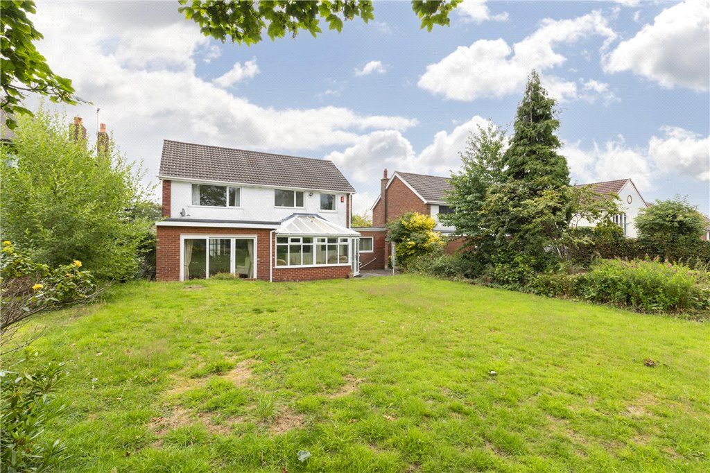 4 bed detached house for sale in Long Meadows, Bramhope, Leeds LS16, £650,000