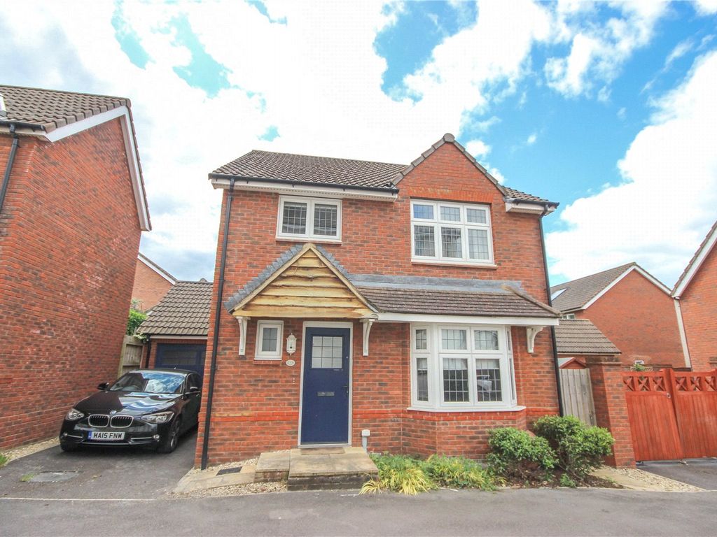 4 bed detached house for sale in Tinding Drive, Bristol, South Gloucestershire BS16, £500,000