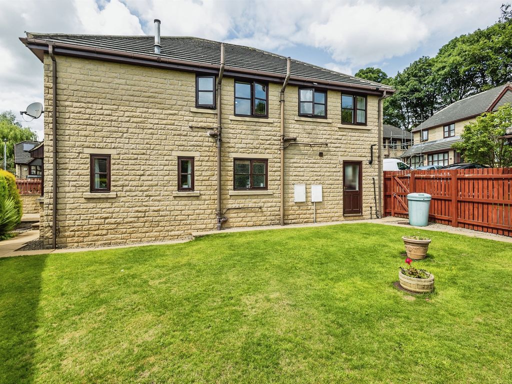 5 bed detached house for sale in The Boundary, Bradford BD8, £500,000