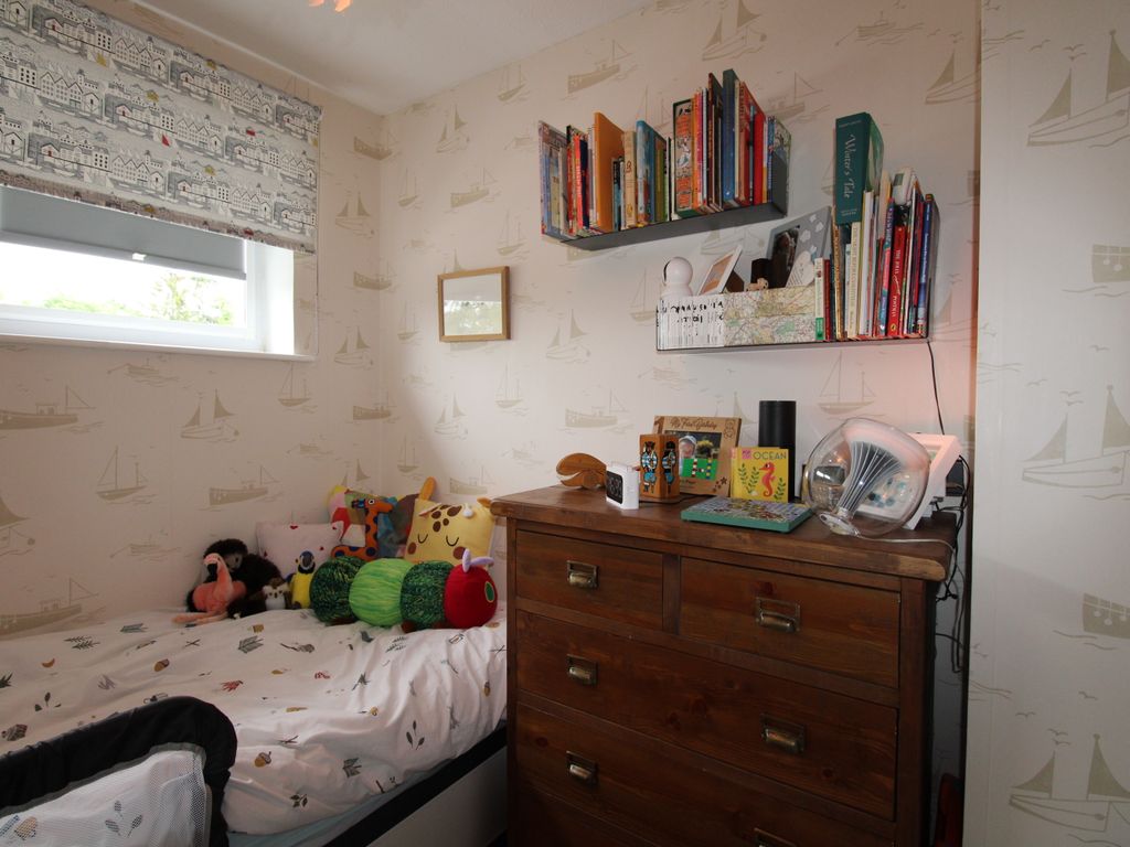 3 bed semi-detached house for sale in Barnard Cl, Newport, Saffron Walden CB11, £425,000