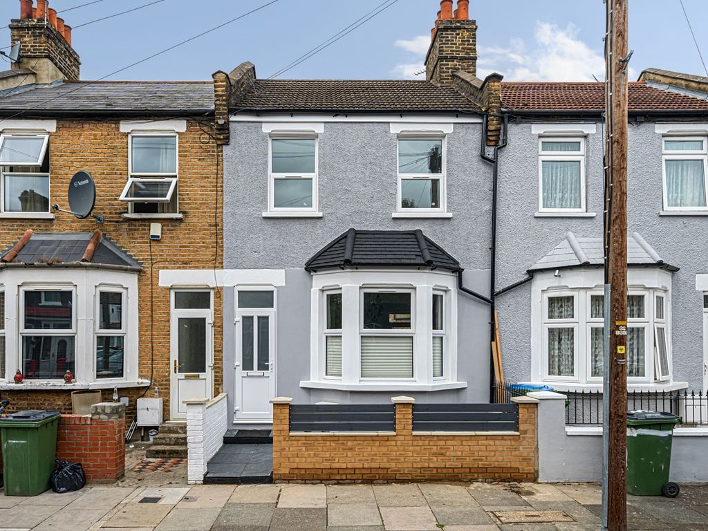 3 bed terraced house for sale in Balgowan Street, London SE18, £449,995