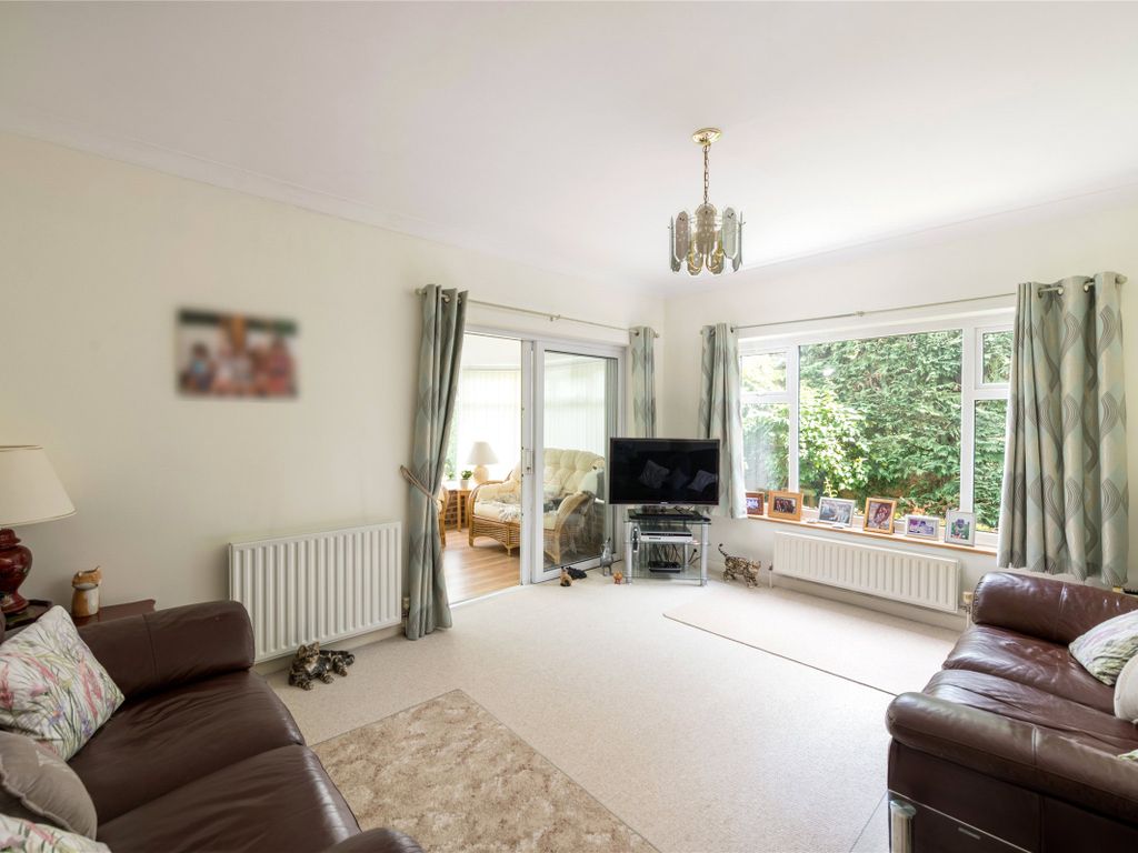 3 bed detached house for sale in Wray Common Road, Reigate, Surrey RH2, £950,000