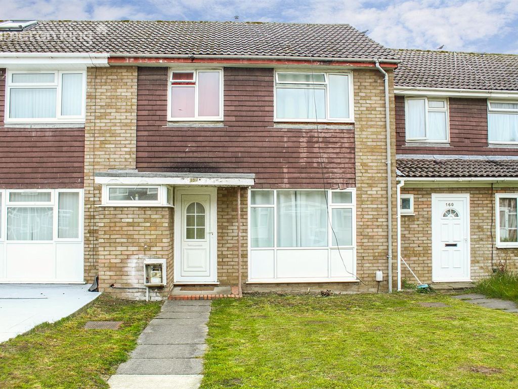 3 bed terraced house for sale in Goodman Park, Slough SL2, £365,000