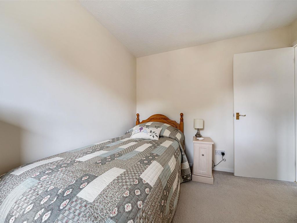2 bed end terrace house for sale in Jupiter Way, Wokingham, Berkshire RG41, £400,000