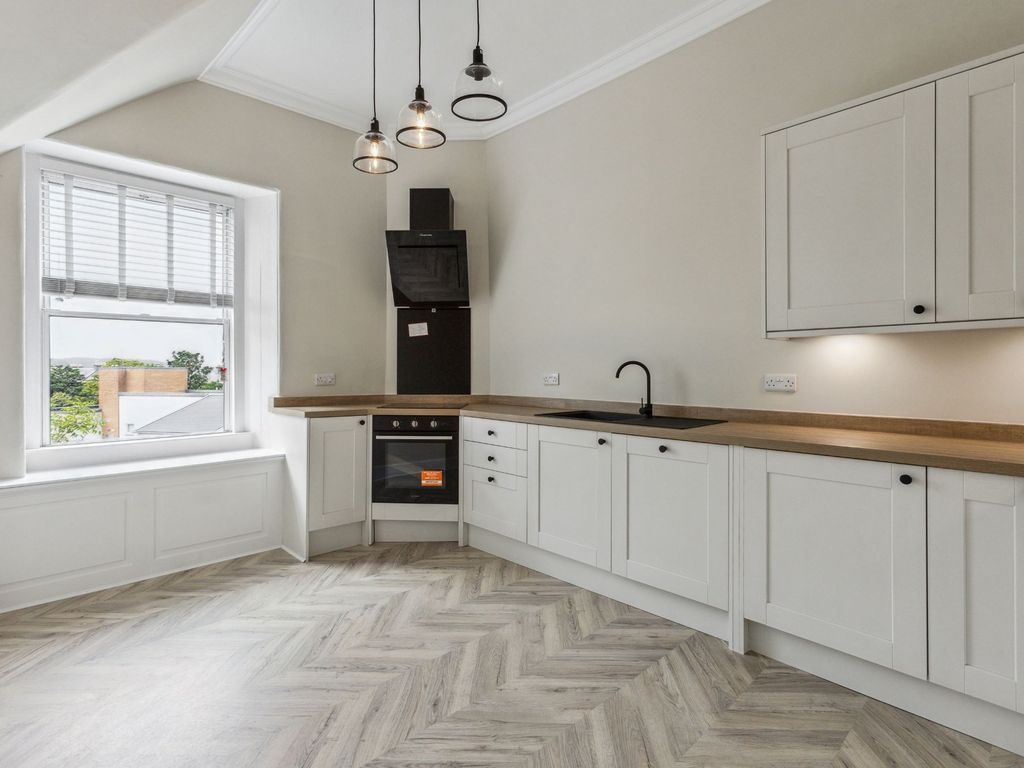3 bed flat for sale in Bruntsfield Place, Bruntsfield, Edinburgh EH10, £400,000