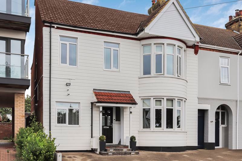 5 bed end terrace house for sale in Ambleside Drive, Southend-On-Sea SS1, £500,000