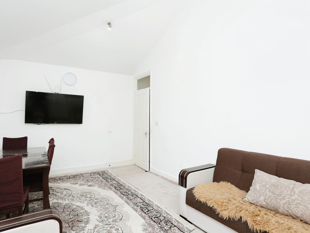 1 bed maisonette for sale in 102 Bird In Bush Road, London SE15, £300,000