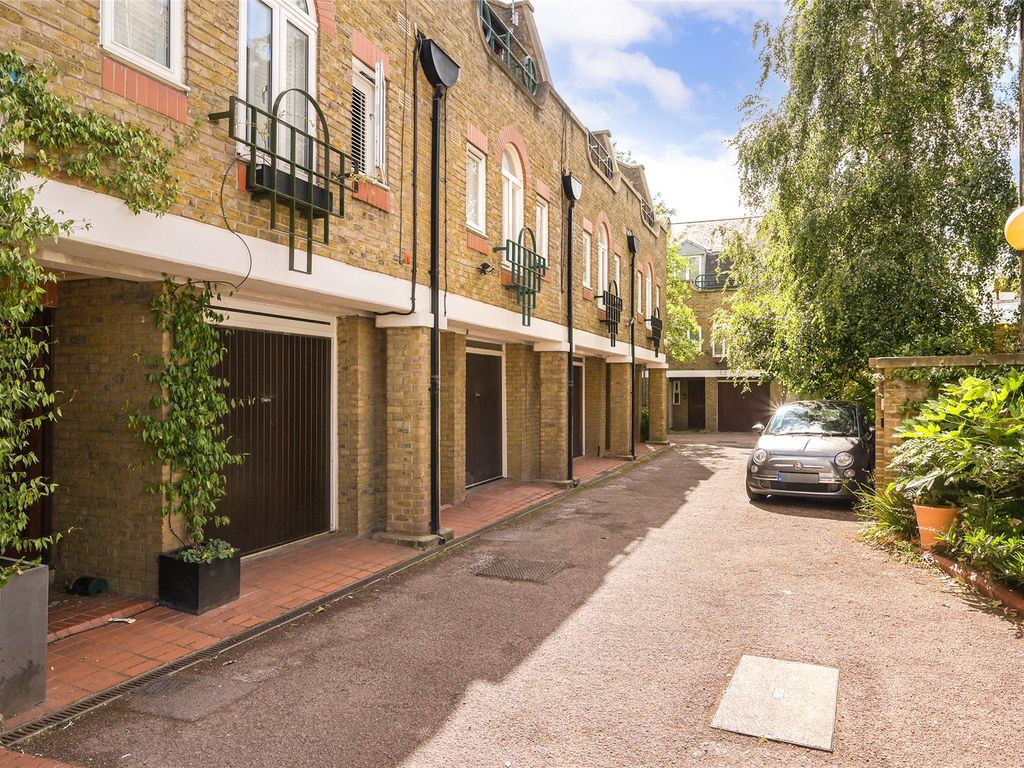 3 bed detached house for sale in Bulmer Mews, London W11, £1,800,000