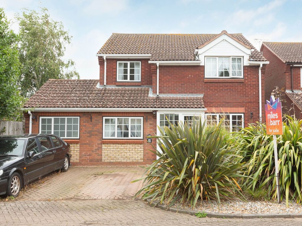 4 bed detached house for sale in Hunting Gate, Birchington CT7, £475,000