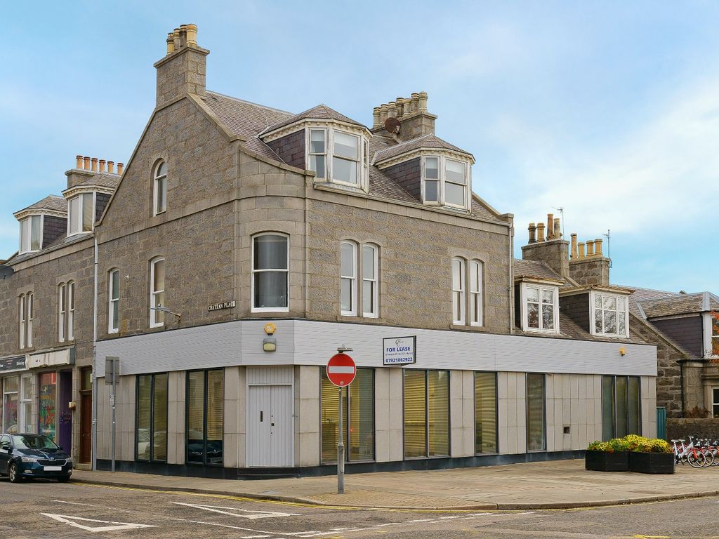 Commercial property to let in Great Western Road, Aberdeen AB10, £7,200 pa